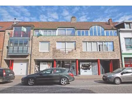 mooi verzorgd appartement op de 2de verdieping links met ...