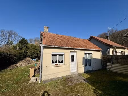 charmante maison de plain-pied avec terrain arboré