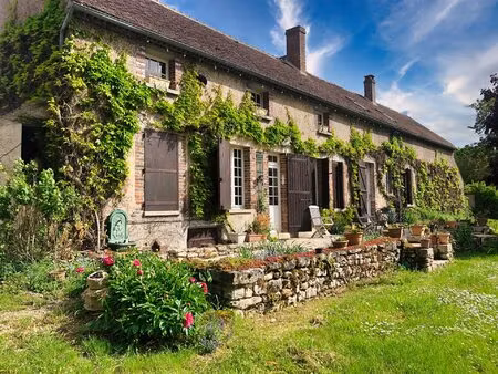 longere de charme sud 77/nord 45 - 166 m² hab - 5 chambres - dependances - terrain 4033...