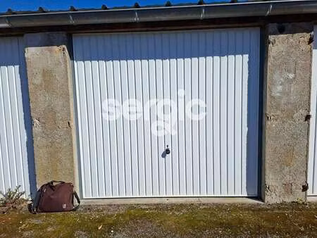 vente garage et parking à angers la fayette eblé (49000) : à vendre / 14m² angers la fayet
