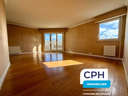 appartement d'exception 5 pièces au dernier étage avec vue dégagée à le chesnay rocquencou