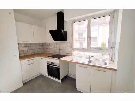 location appartement  m² t-2 à limoges  600 €