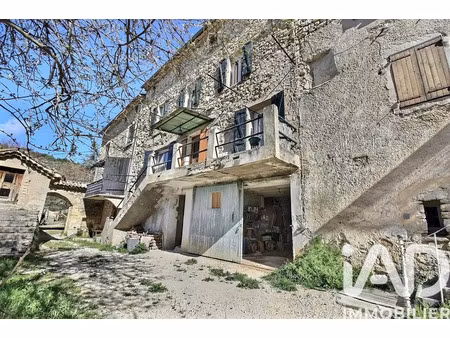 maison à montbrun les bains (26570)