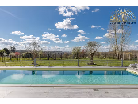 maison de caractère aux volumes exceptionnels  au calme avec