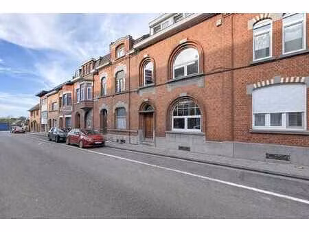 charmante maison 4 chambres - 2 salles de bains - jardin