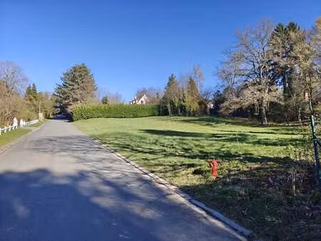 terrain résidentiel avec permis accordé