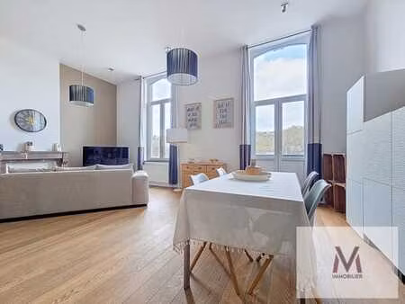 superbe appartement 2 chambres avec parking sécurisé!