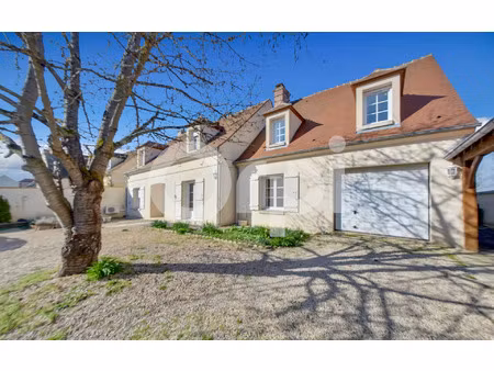 maison chamant 337 m² t-13 à vendre  900 000 €
