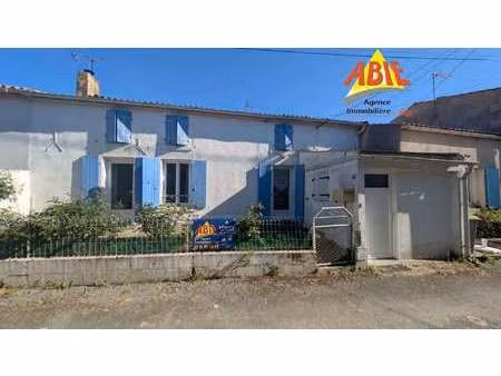 vente maison à damvix (85420) : à vendre / 77m² damvix