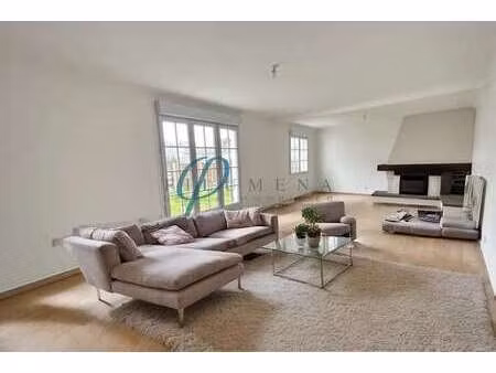 location maison à ancenis-saint-géréon (44150) : à louer / 197m² ancenis-saint-géréon