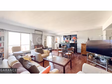 appartement 6 pièces - 4 chambres avec 2 balcons en étage