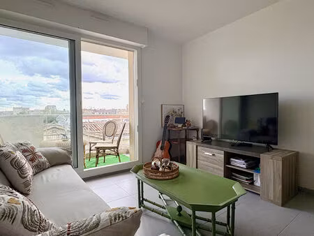 appartement t3 avec extérieur - chartrons