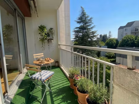 la riche centre - bel appartement t3 avec balcon