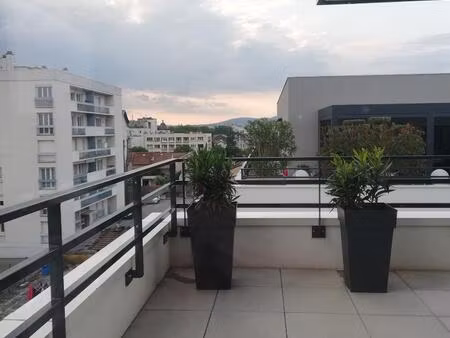 location appartement 3 pièces à lyon 8 (69008)