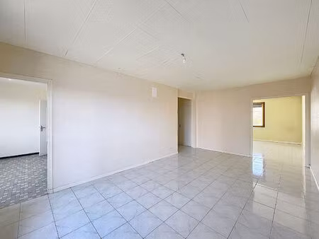 appartement manosque 4 pièces 83 m2 avec balcon et cave