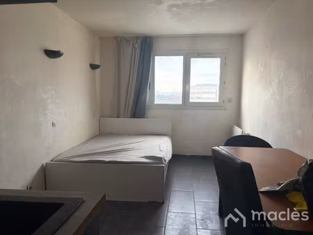 studio au pied du métro carrefour pleyel