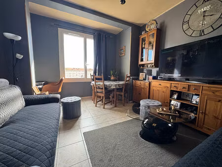 toulon-ouest : appartement t3 64m2