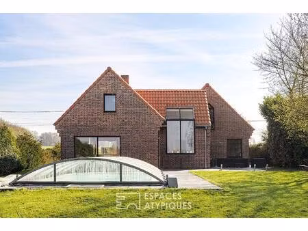 maison d'architecte contemporaine avec piscine et jardin