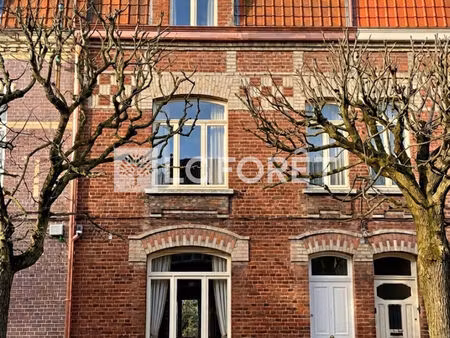 maison de ville à rénover - actuellement louée