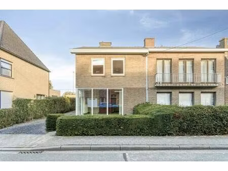 halfopen gezinswoning te koop in bissegem!