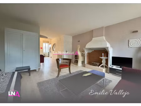 grande maison vigneronne avec cour et grand garage