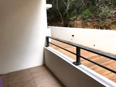 t2 avec terrasse et parking à cannes