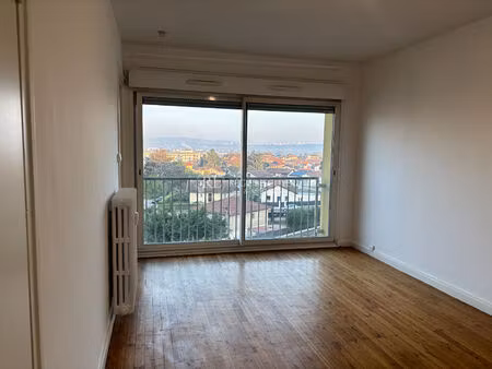 f3 - avenue jean jaurès - 69150 decines charpieu