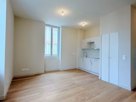 nice / centre-ville - magnifique studio vide de 29m2 entière