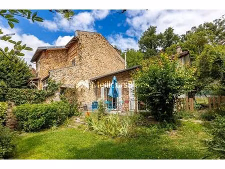belle meulière au calme  non mitoyenne  sans vis à vis et avec magnifique jardin