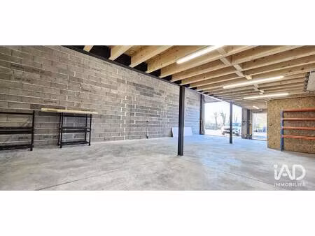 location commerce 198 m² à montréverd (85260)