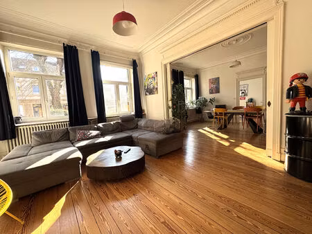 appartement t5 de 158.88 m2 avec garage au ban st martin