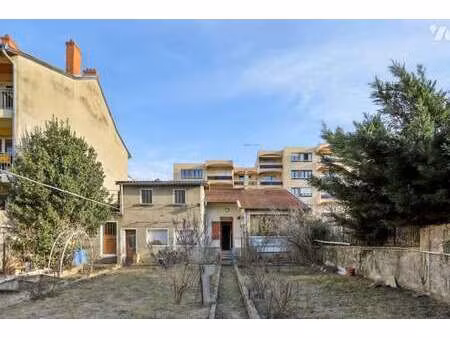 vente maison à bron (69500) : à vendre / 47m² bron