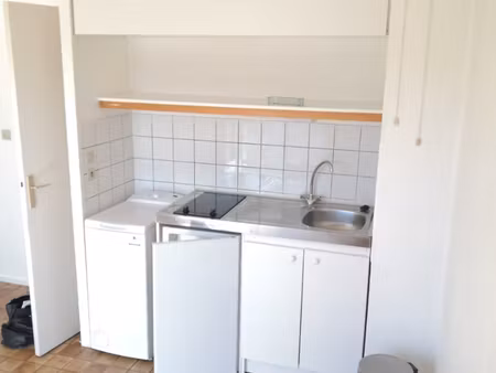 a louer studio 19.27 m2 devant les ponts