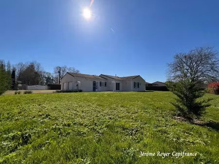 vente maison à sainte-eanne (79800) : à vendre / 115m² sainte-eanne