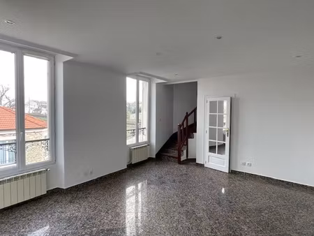 appartement 2 pièces duplex rénové proche centre villle