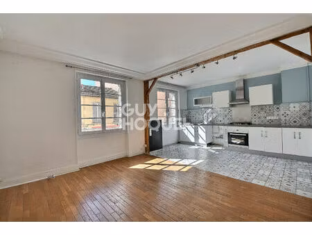 a vendre - appartement 3 pièces traversant de 62 m²  place ronde montchat  lyon 3ème (6900