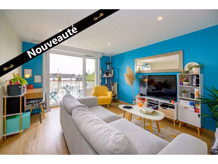 t4 rénové avec balcon plein sud