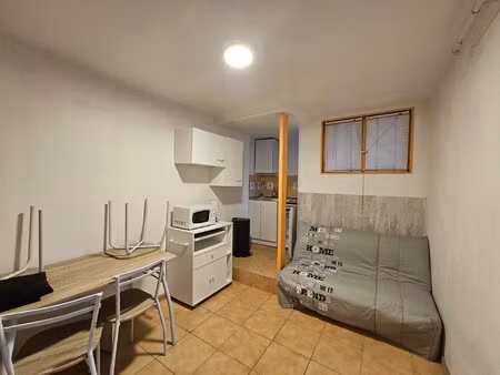 studio meublé avec cour au centre de châteaubriant