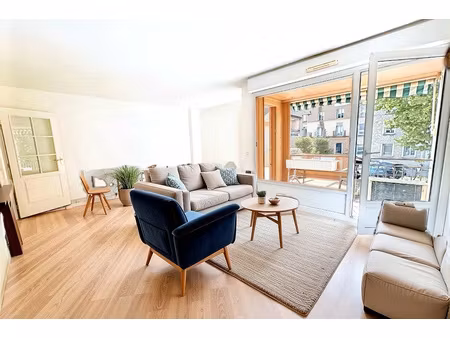 *** vendu *** hyper centre appartement rénové de 68 m2 - 2 c