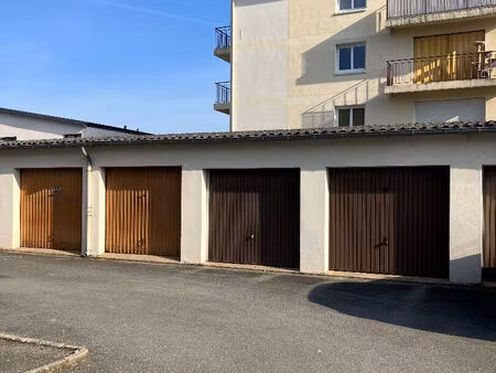 a vendre garage férmé angers  secteur barra prédali.