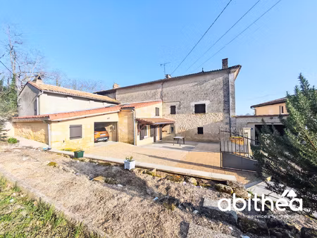 charme et grands espaces : maison en pierres rénovée de 223