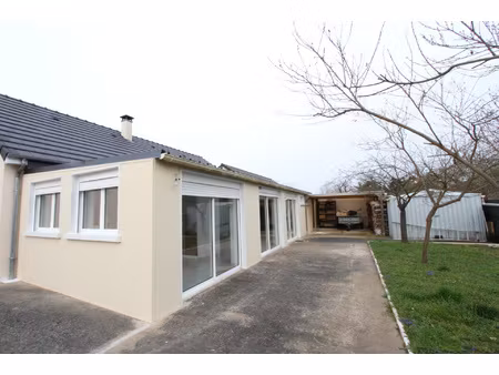 la charité sur loire  proche gare  maison confortable f4 de