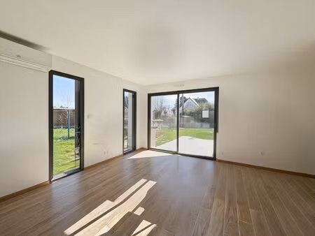 location maison 3 pièces  69.10m²  le mesnil