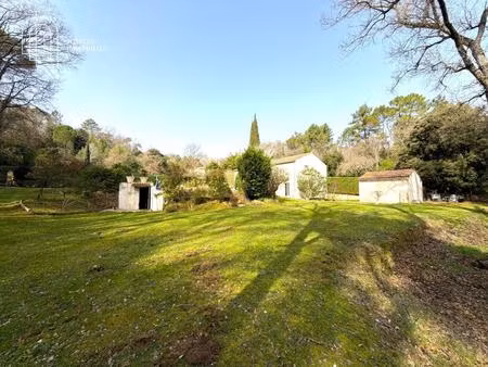 maison 170 m² avec appartement indépendant  piscine chauffée