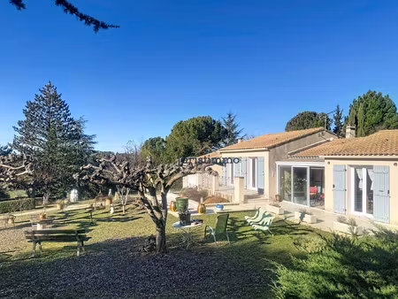 a 5 kms de vaison-la-romaine maison de plain-pied au charme