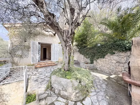 saint jeannet - charmante maison individuelle de 4p