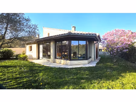 quartier châteauvert maison de type 4 avec garage 476 m2 de