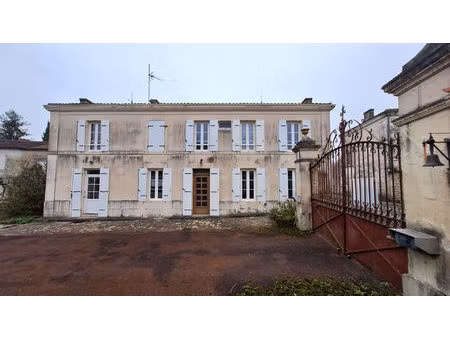 maison et dépendances sur 5584 m² de parcelles