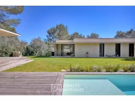 lignes pures et lumière absolue : villa signature avec piscine