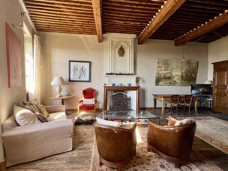 perle rare au coeur de séguret : entre sérénité et vue panora